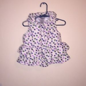 Girls jacket no sleeves